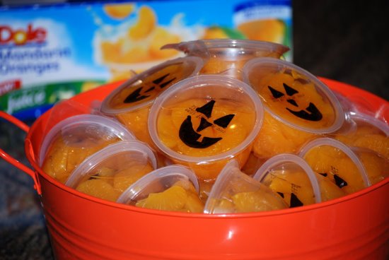 Halloween Treats: Jack-o-Lantern Orange Cups
