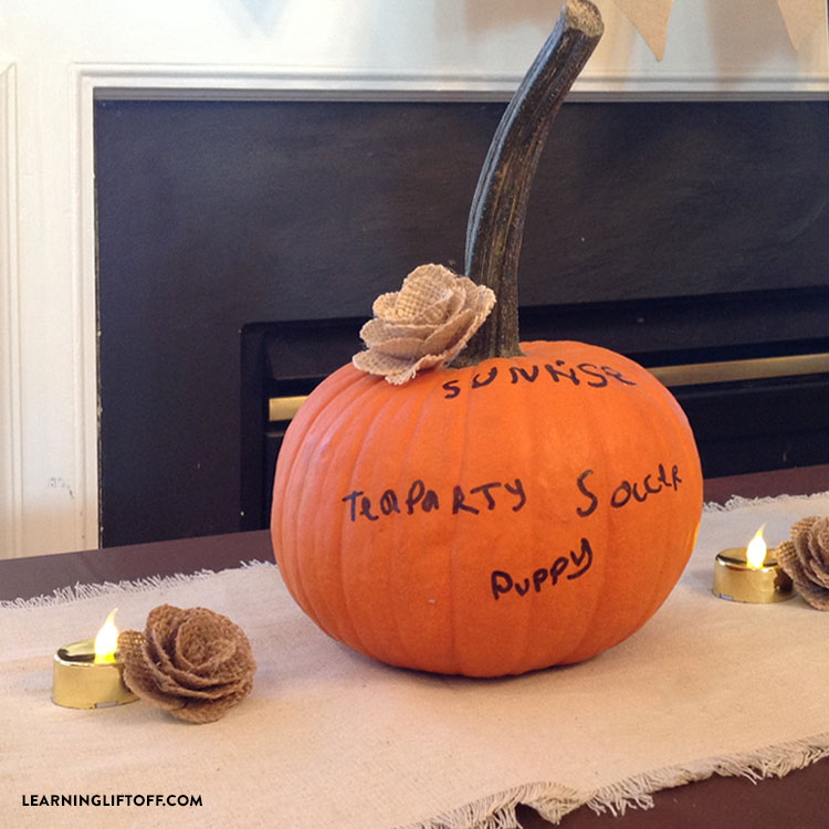 thankful-thanksgiving-table_pumpkin