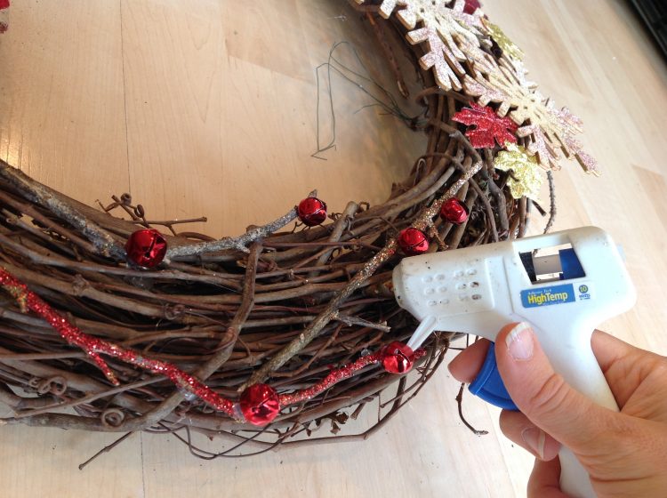 Christmas Wreath Glue Gun