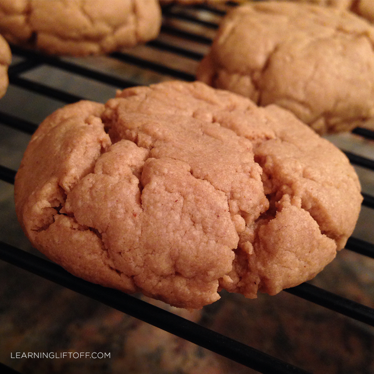 perfect-peanut-butter-cookie-let-it-cool